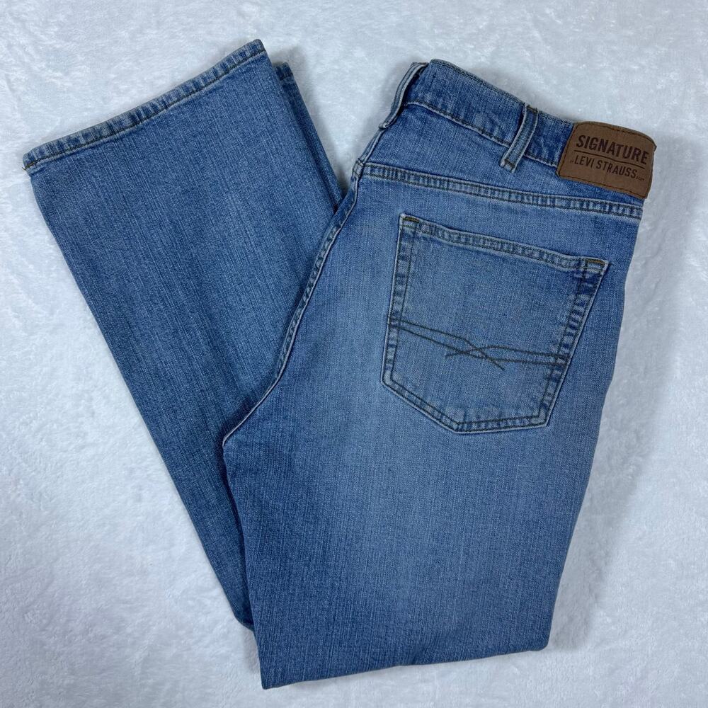 Signature by Levi Strauss Men's W36 L30 Blue Denim Jeans Bootcut Workwear Casual